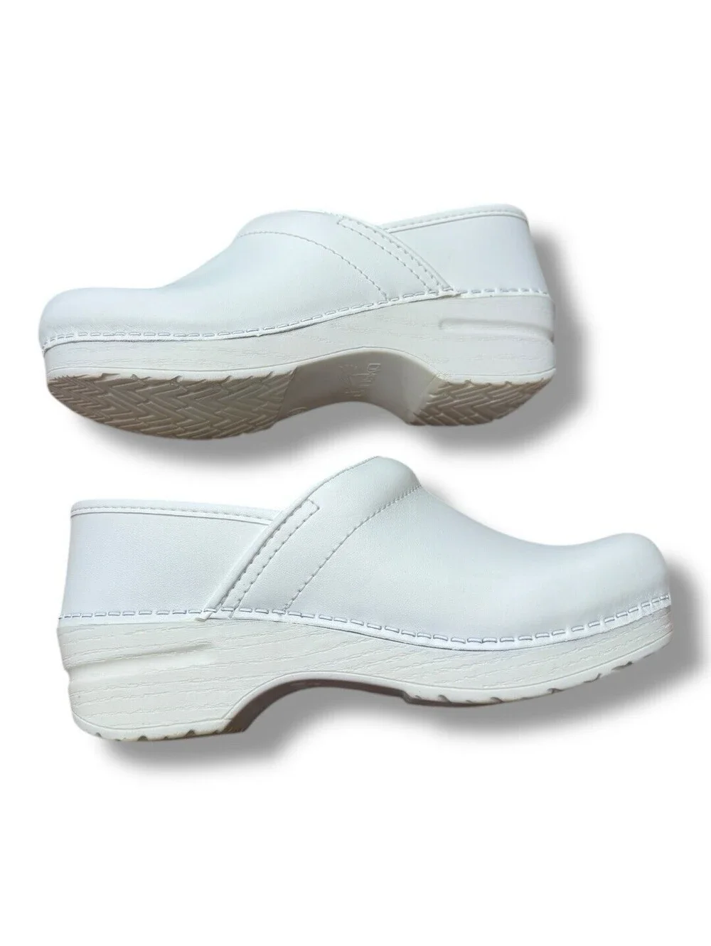 Dansko White Leather Professional Clogs Shoes Clean Medical Women’s US 5.5 EU 36
